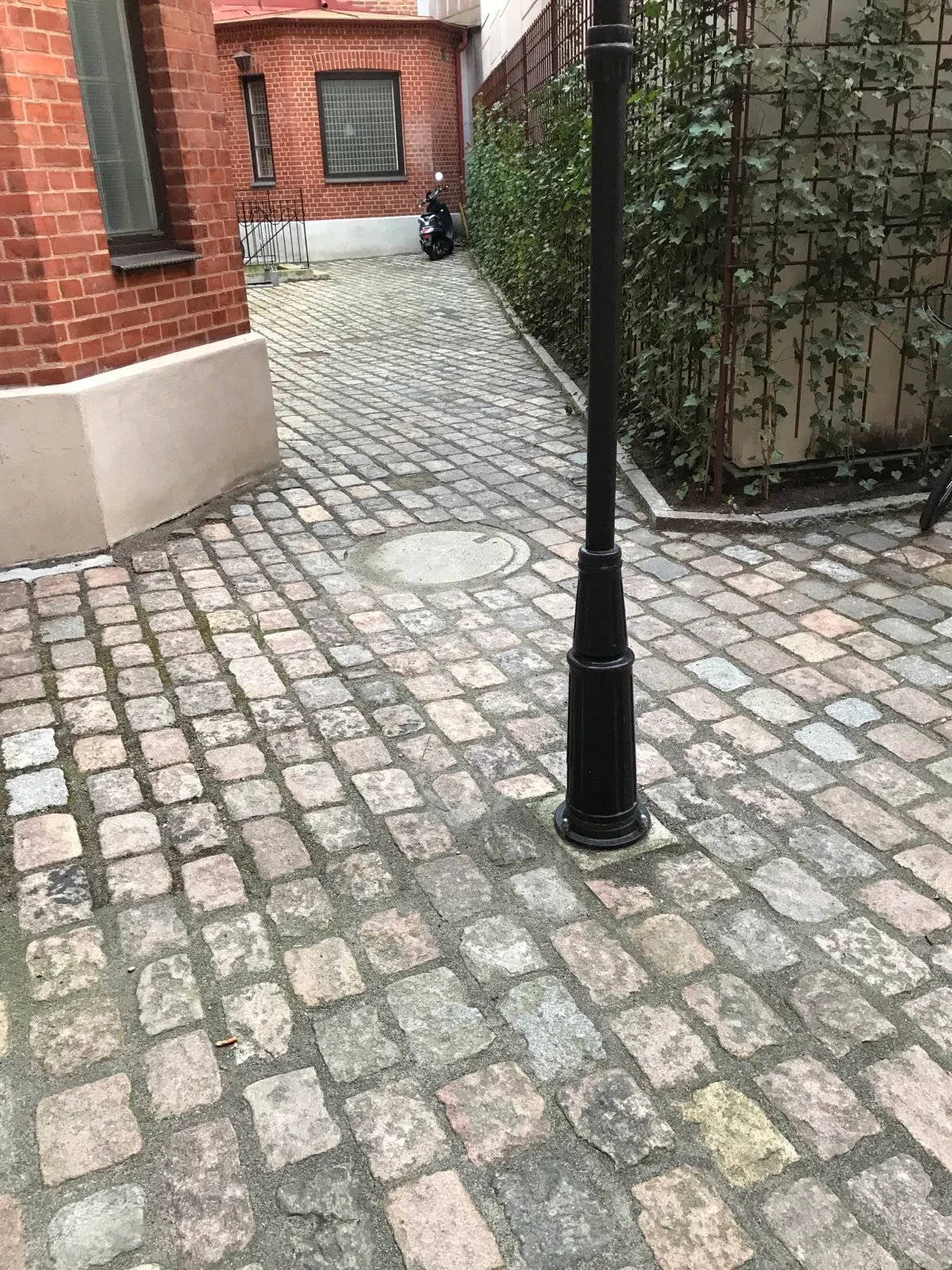 Placera av gatsten och betong plattor – bild 3